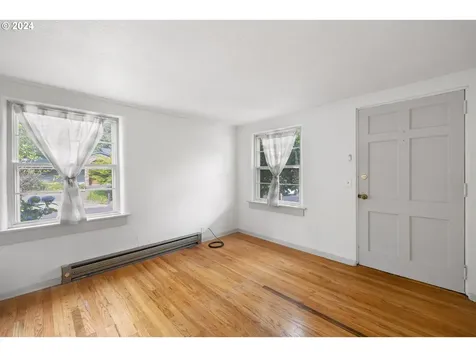 5132 SW Freeman Court Portland OR 97219