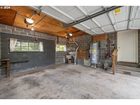 5132 SW Freeman Court Portland OR 97219