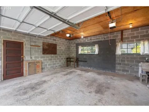5132 SW Freeman Court Portland OR 97219