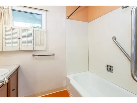 2604 SW Mitchell Court Portland OR 97239
