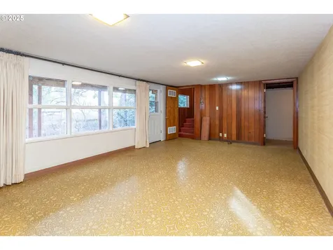 2604 SW Mitchell Court Portland OR 97239