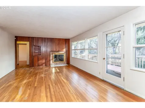 2604 SW Mitchell Court Portland OR 97239