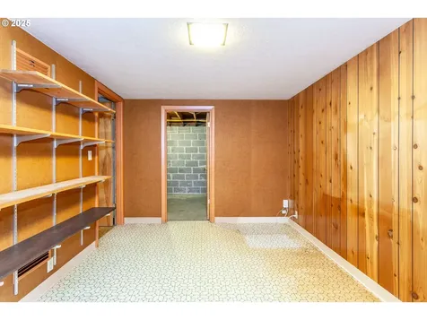 2604 SW Mitchell Court Portland OR 97239