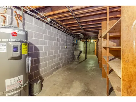 2604 SW Mitchell Court Portland OR 97239