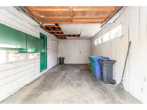 2604 SW Mitchell Court Portland OR 97239