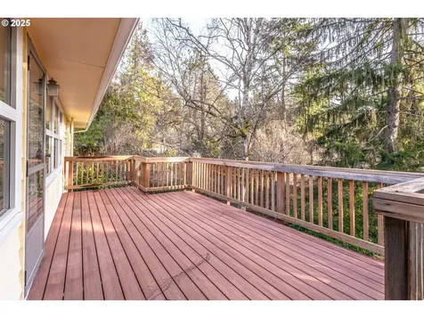 2604 SW Mitchell Court Portland OR 97239