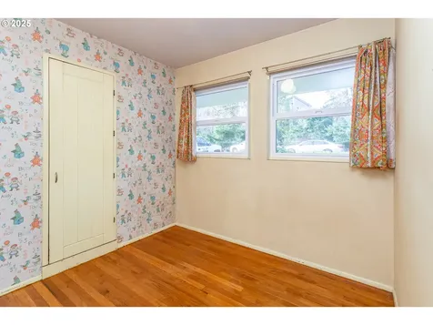 2604 SW Mitchell Court Portland OR 97239