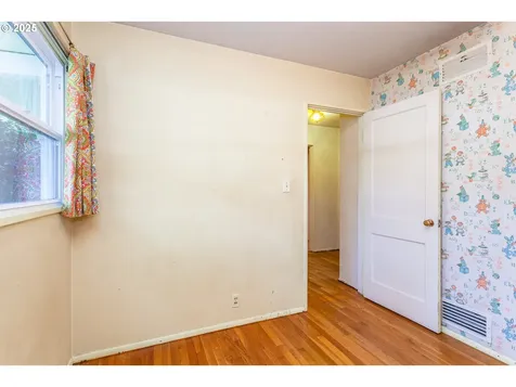2604 SW Mitchell Court Portland OR 97239