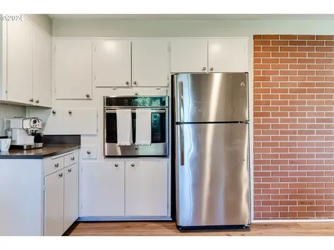 216 Woodlane Drive Springfield OR 97477