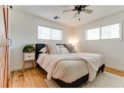 216 Woodlane Drive Springfield OR 97477