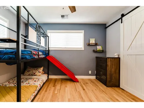 216 Woodlane Drive Springfield OR 97477