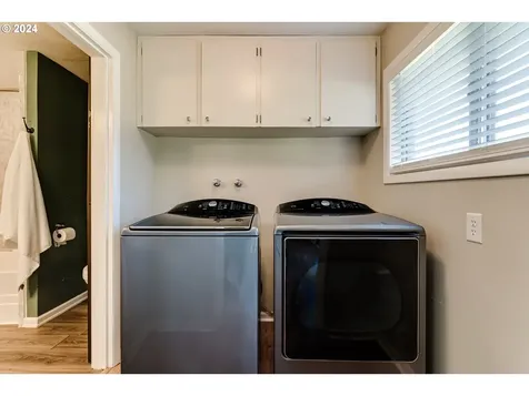 216 Woodlane Drive Springfield OR 97477