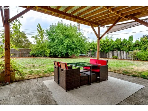 216 Woodlane Drive Springfield OR 97477