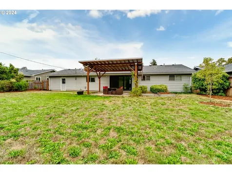 216 Woodlane Drive Springfield OR 97477