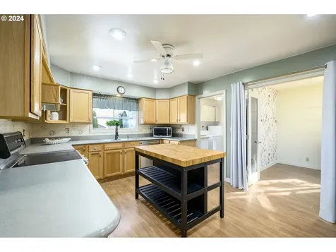 1508 SW 2nd Street Mcminnville OR 97128