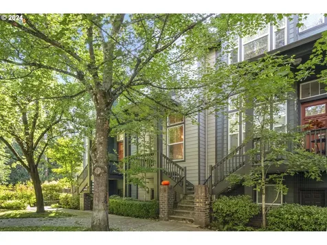 8831 SE 12th Avenue Portland OR 97202