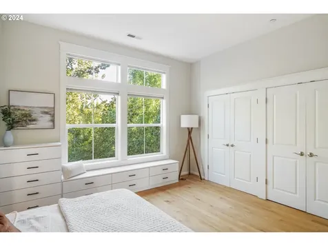 8831 SE 12th Avenue Portland OR 97202