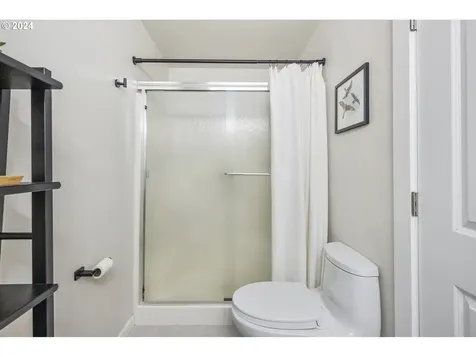 8831 SE 12th Avenue Portland OR 97202