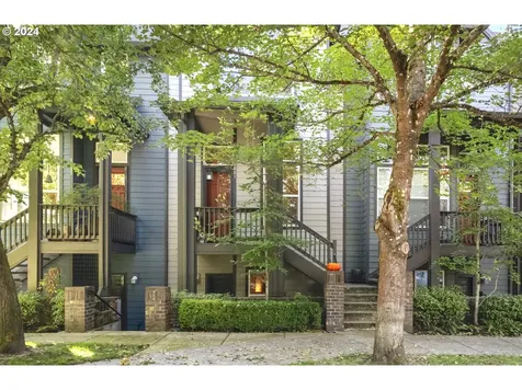 8831 SE 12th Avenue Portland OR 97202
