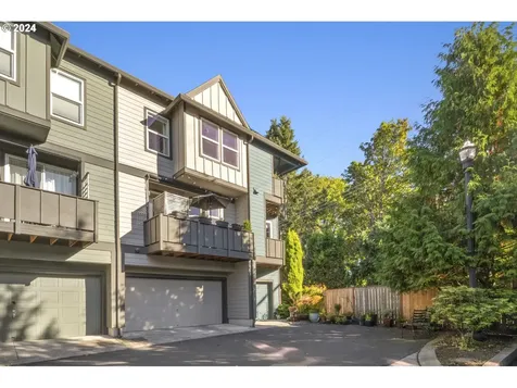 8831 SE 12th Avenue Portland OR 97202