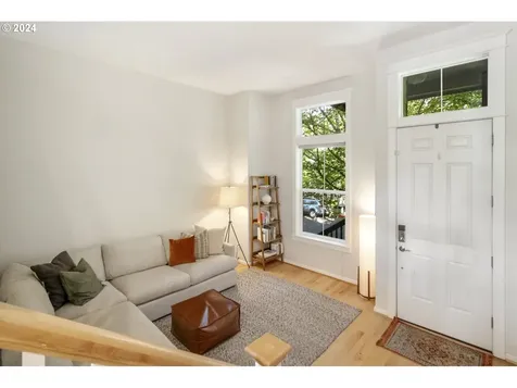 8831 SE 12th Avenue Portland OR 97202