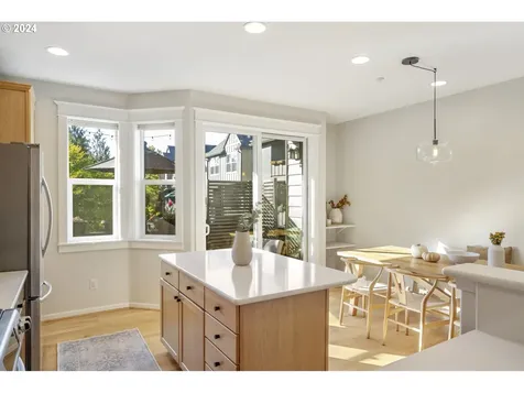 8831 SE 12th Avenue Portland OR 97202