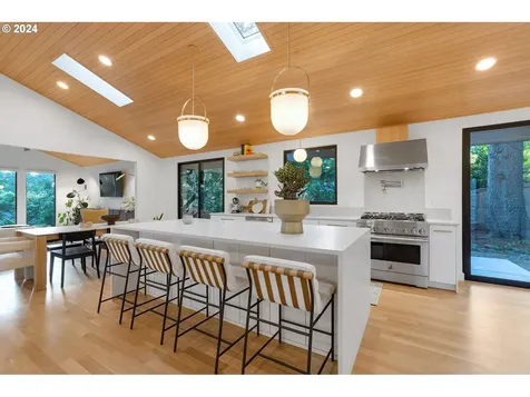 16915 Greentree Avenue Lake Oswego OR 97034