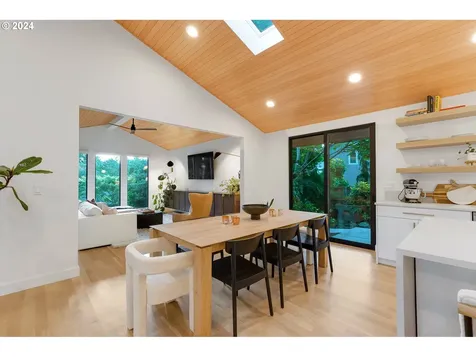 16915 Greentree Avenue Lake Oswego OR 97034