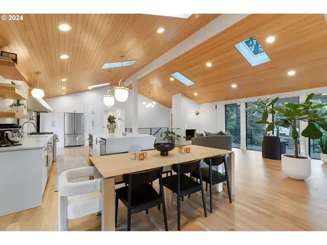 16915 Greentree Avenue Lake Oswego OR 97034
