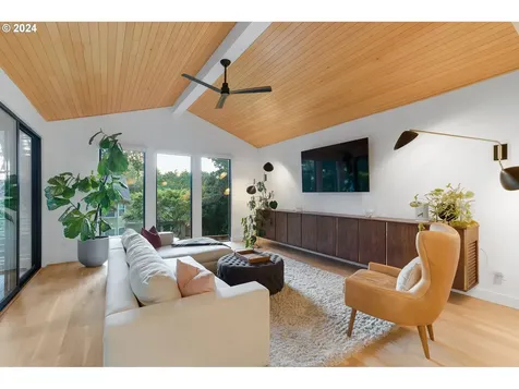 16915 Greentree Avenue Lake Oswego OR 97034