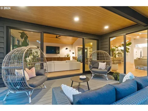 16915 Greentree Avenue Lake Oswego OR 97034