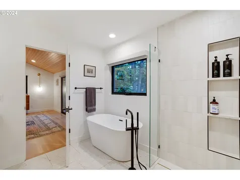 16915 Greentree Avenue Lake Oswego OR 97034