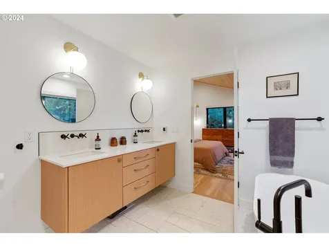 16915 Greentree Avenue Lake Oswego OR 97034