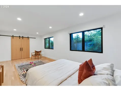 16915 Greentree Avenue Lake Oswego OR 97034