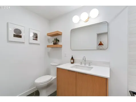 16915 Greentree Avenue Lake Oswego OR 97034