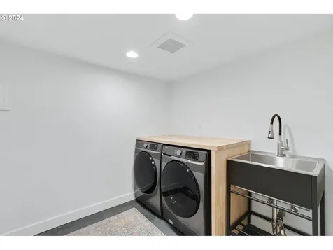16915 Greentree Avenue Lake Oswego OR 97034