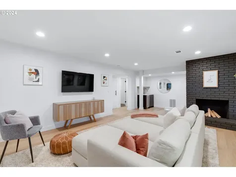 16915 Greentree Avenue Lake Oswego OR 97034