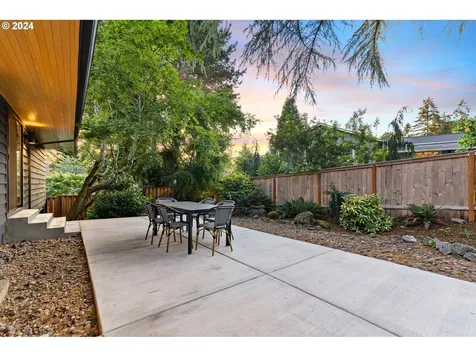 16915 Greentree Avenue Lake Oswego OR 97034