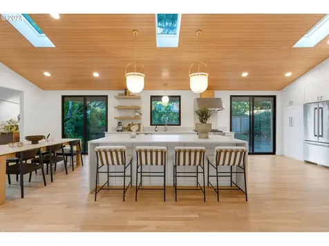 16915 Greentree Avenue Lake Oswego OR 97034