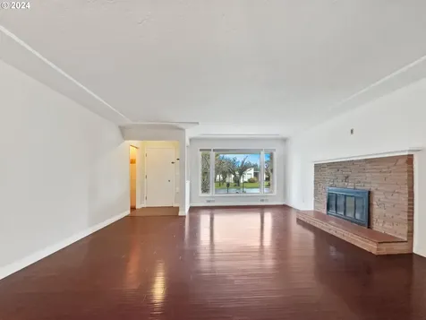 13250 Ne Thompson Court Portland OR 97230