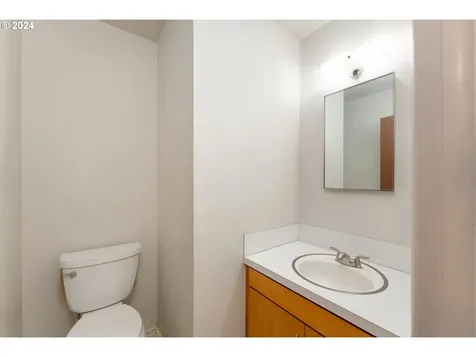 474 Se Eastwood Street Roseburg OR 97470