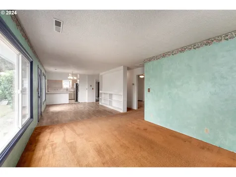 474 Se Eastwood Street Roseburg OR 97470
