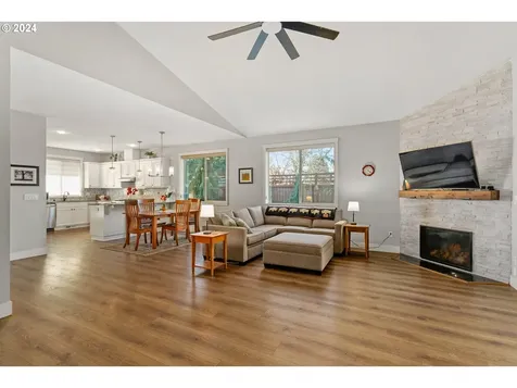 4205 NW 127th Street Vancouver WA 98685
