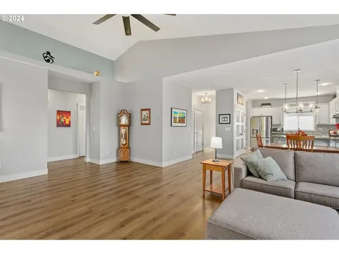 4205 NW 127th Street Vancouver WA 98685