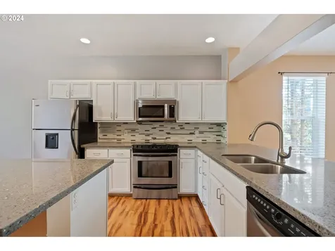 783 SW Dillan Drive Beaverton OR 97006