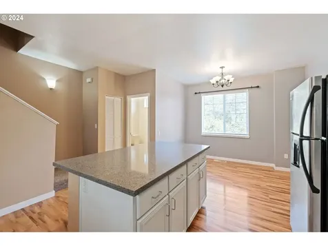 783 SW Dillan Drive Beaverton OR 97006