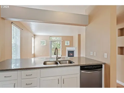 783 SW Dillan Drive Beaverton OR 97006