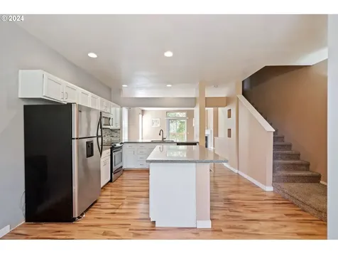 783 SW Dillan Drive Beaverton OR 97006