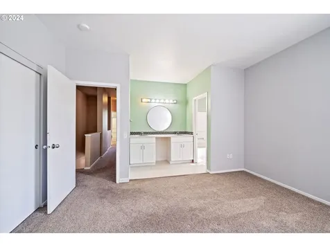 783 SW Dillan Drive Beaverton OR 97006
