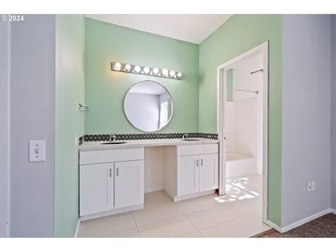 783 SW Dillan Drive Beaverton OR 97006